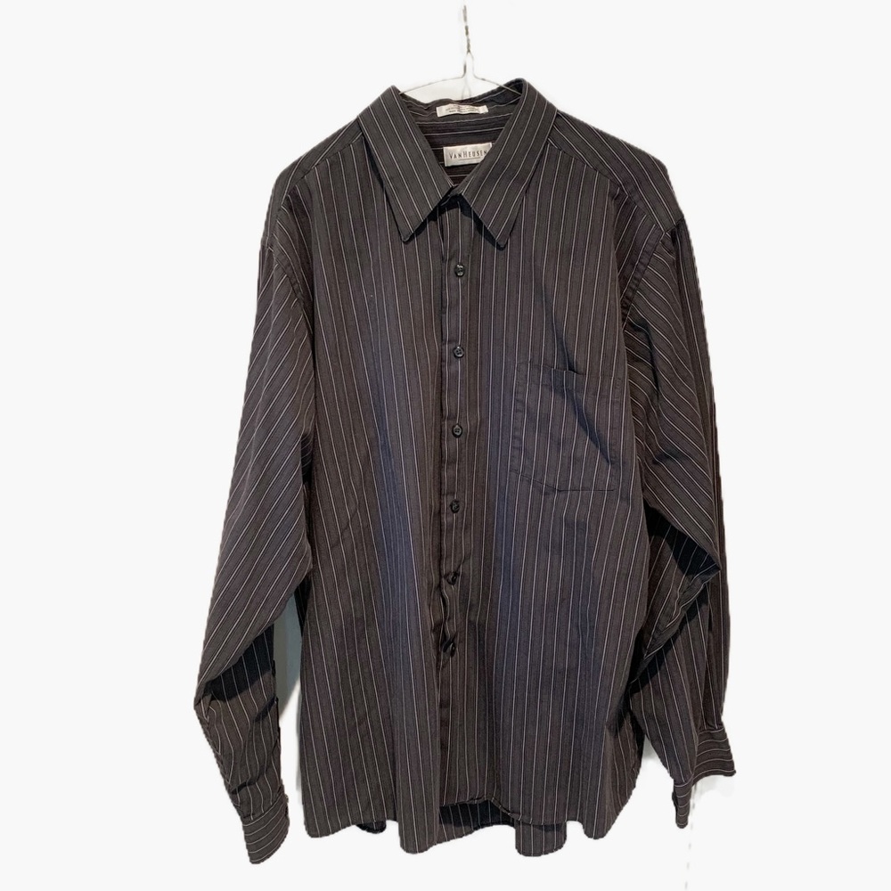 Van Heusen long sleeve men’s shirt.  Button down the front.  Size XL.  Black